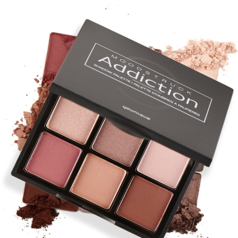 ❌️SOLD❌️Younique Moodstuck Addiction Shadow Palette